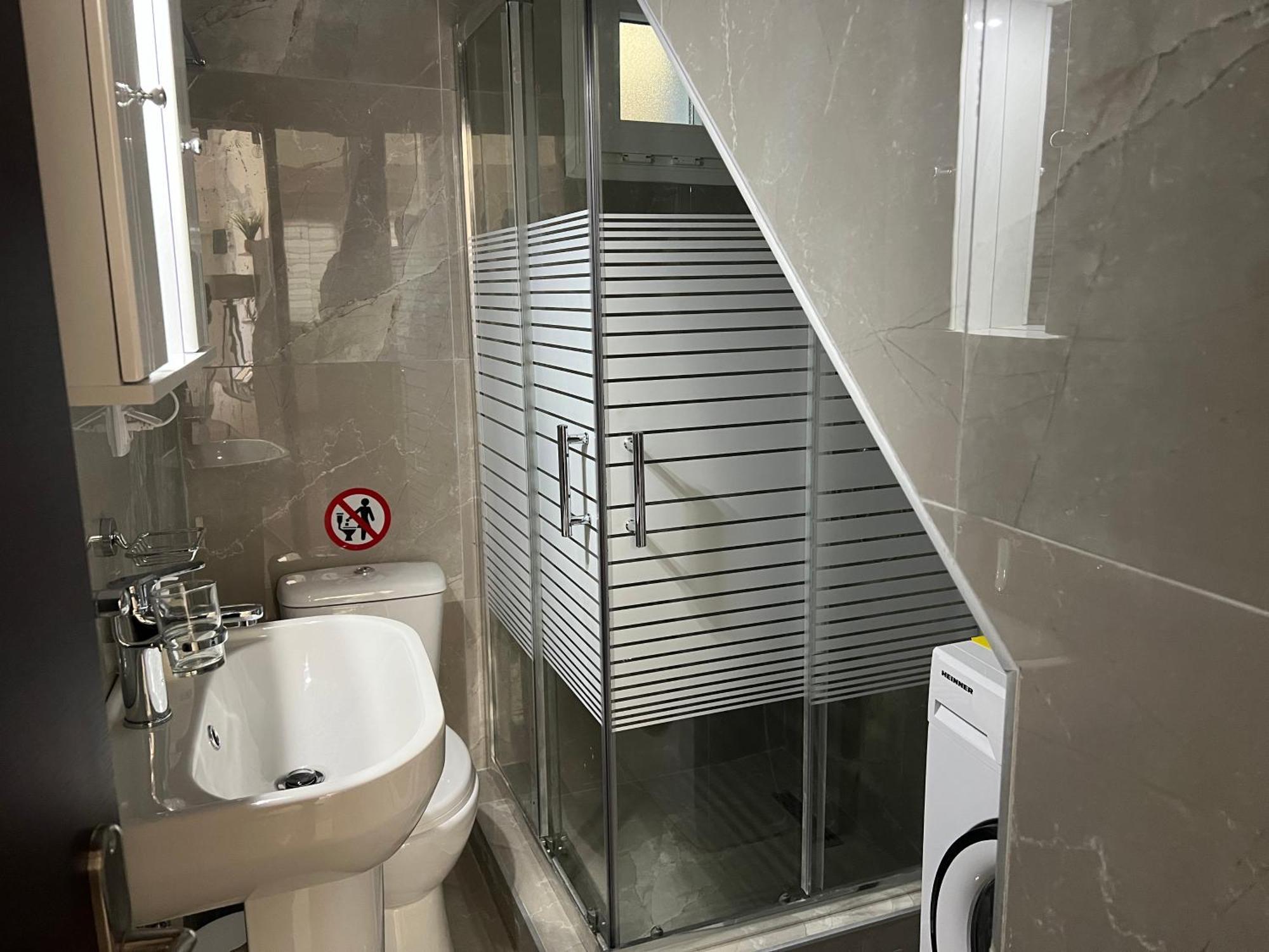شقة Elegant Loft 2 أليكسانثيربوليس المظهر الخارجي الصورة